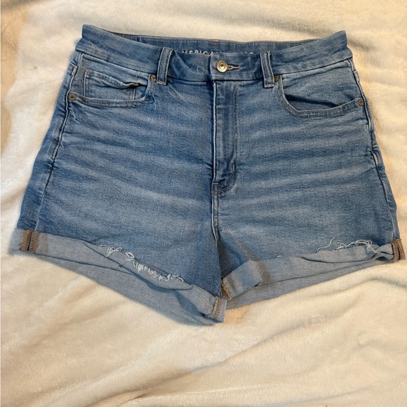 American Eagle Outfitters Light Blue curvy mom Jean Shorts - Picture 1 of 8